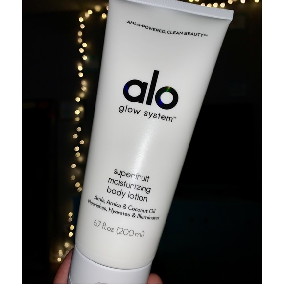 Alo Superfruit Moisturizing Body Lotion - Picture 9 of 9